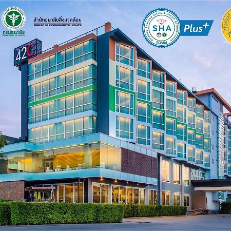 42C The Chic Hotel Nakhon Sawan Exterior photo