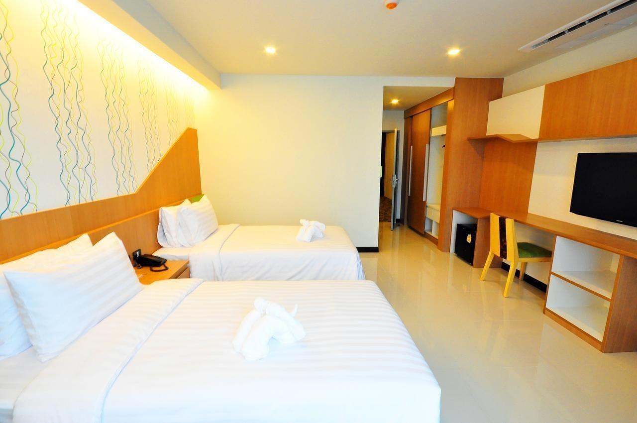 42C The Chic Hotel Nakhon Sawan Exterior photo